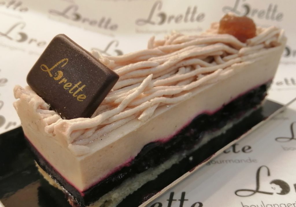 Entremets aux marrons et cassis de Lorette, boulangerie Paris