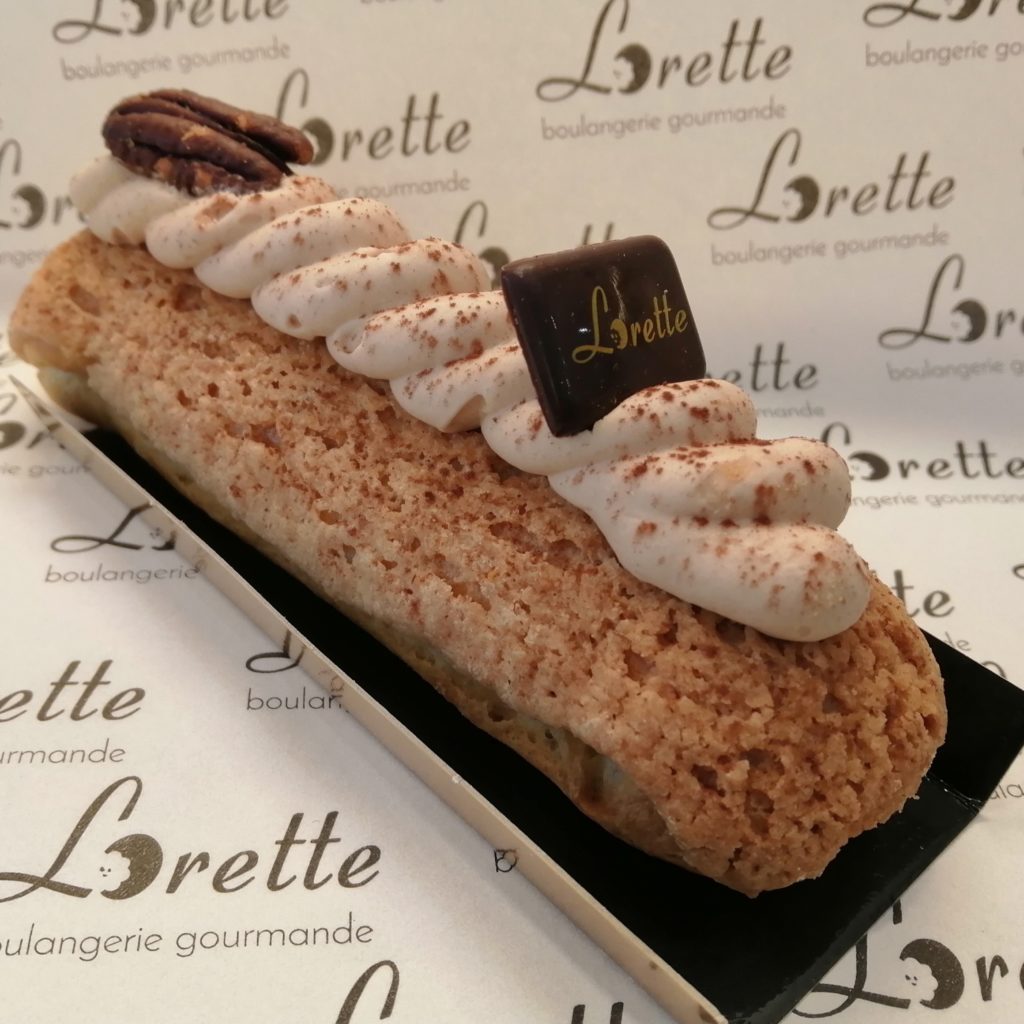 Eclair chocolat Dulcey et praliné pécan de Lorette, boulangerie Paris 