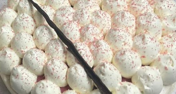 Pavlova vanille et framboise de Lorette, boulangerie artisanale à Paris