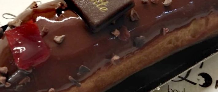 Eclair chocolat et piment d'Espelette de Lorette, boulangerie artisanale à Paris