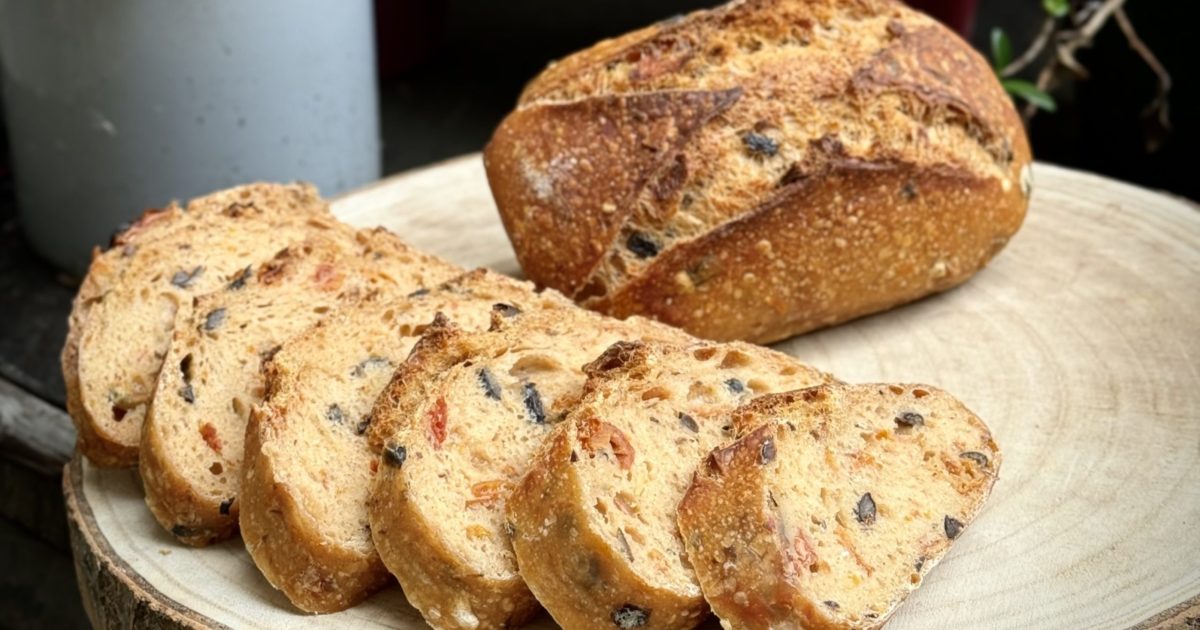 Idée de dîner express avec notre pain du mois méditerranéen Lorette boulangerie bio Paris